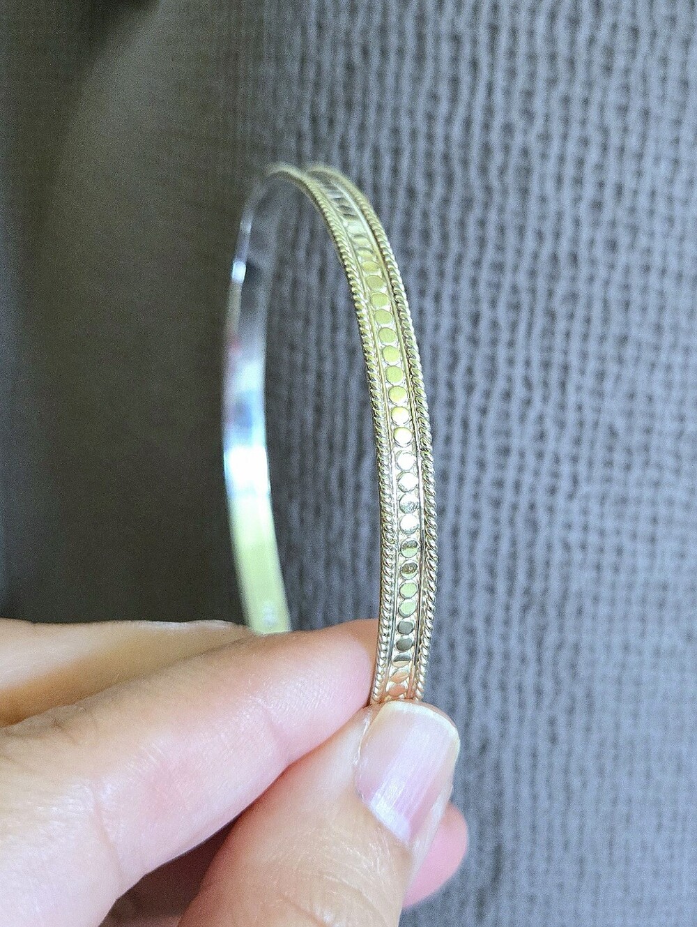 Anna Beck Thin Bangle Bracelet - Silver🤍 With Gold💛 Dots••• - Picture 14 of 16